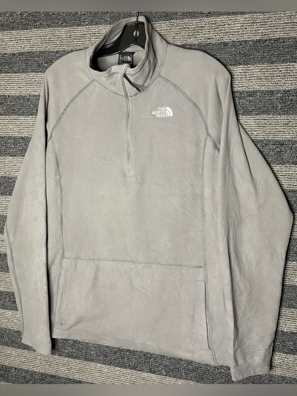 The North Face Light Gray Women’s Light Quarter-Zip Fleece Pullover XL EUC
